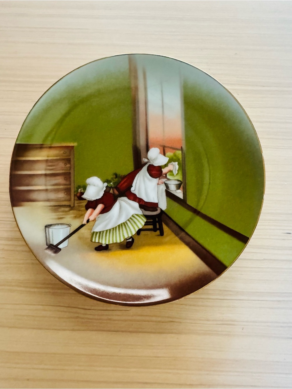 Vintage Royal Bayreuth Decorative Wall Plate Sunbonnet Babies Thursday Scrubbing